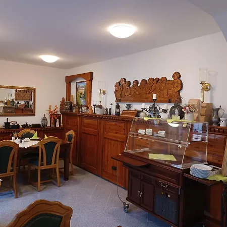 Zum Kloetzelmoench Hotel *