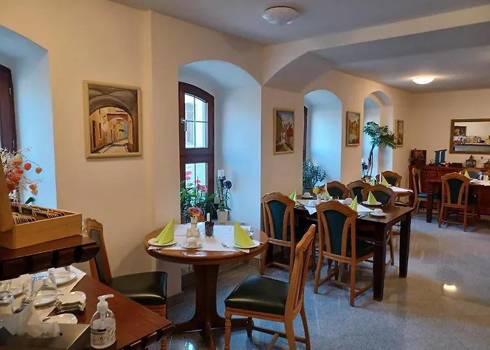 Zum Kloetzelmoench Hotel